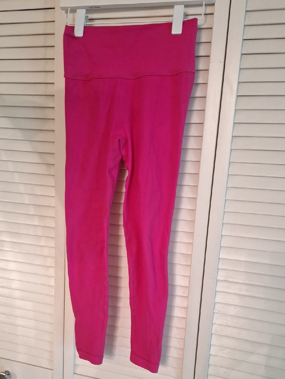 Womens Bright Pink  Butt Lifting Leggings
